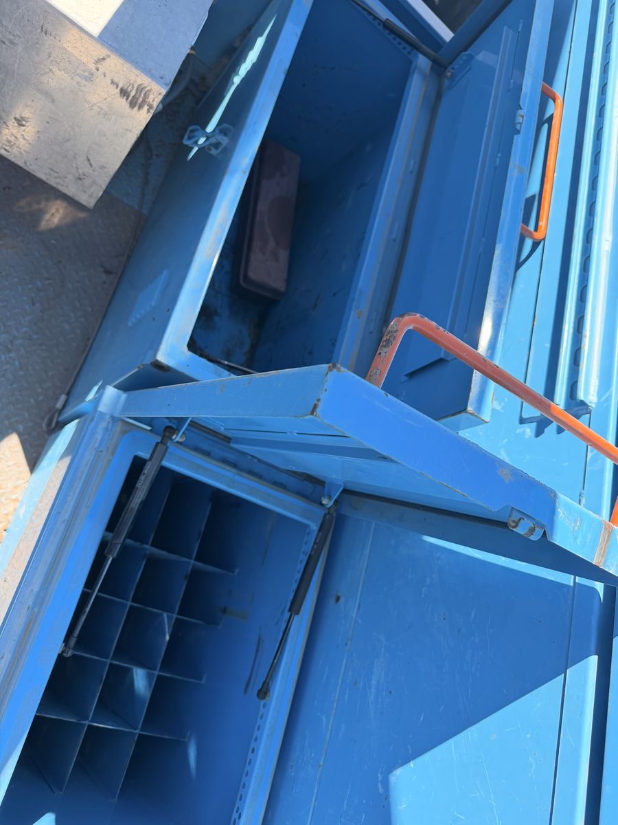 Main image 30