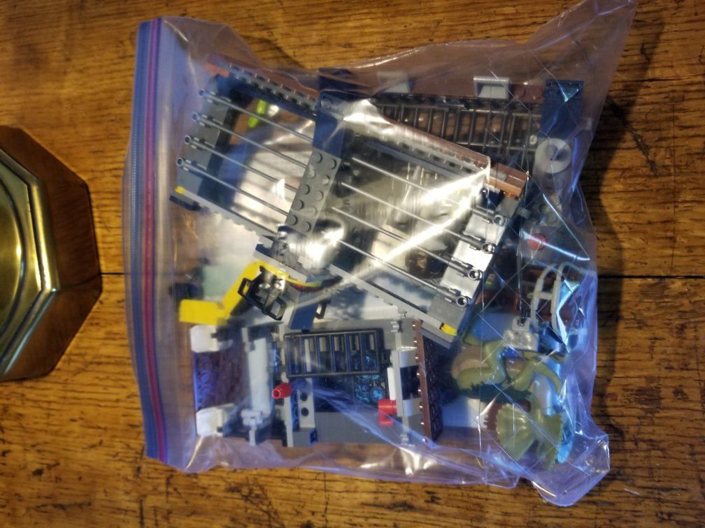 Main image 3