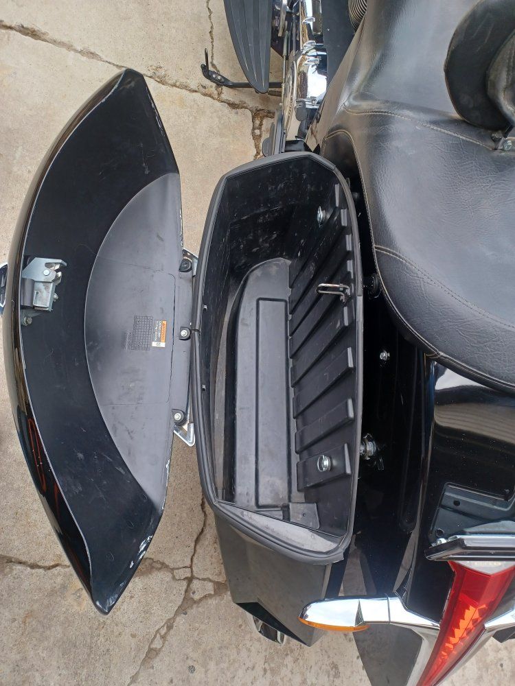 Main image 6