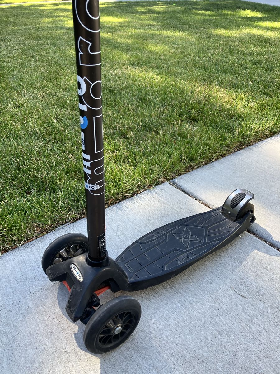 Micro Maxi Kickboard Scooter