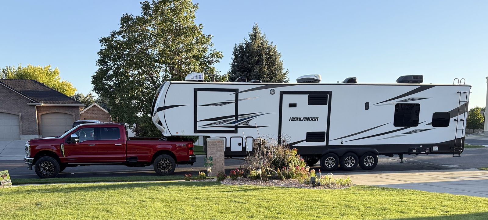 2019 Highland Ridge 42’ Luxury Toy Hauler w/ 15ft Garage