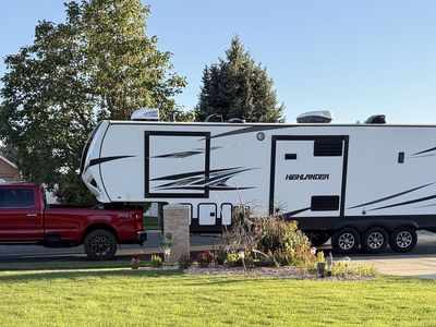 2019 Highland Ridge 42’ Luxury Toy Hauler w/ 15ft Garage