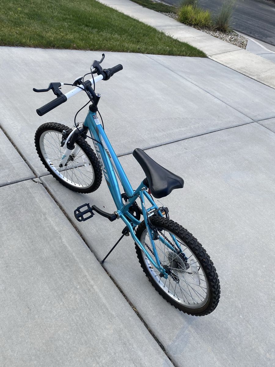 Huffy Blue Kids Bike with Gears- 20 inch