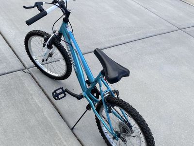Huffy Blue Kids Bike with Gears- 20 inch