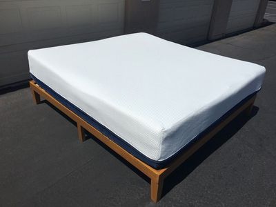 Cal King mattress, Amerisleep, AS5, Like New