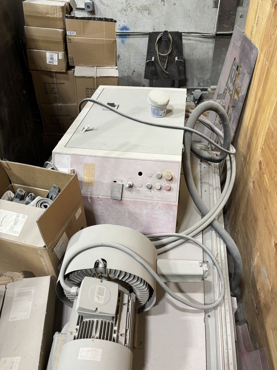 Main image 7