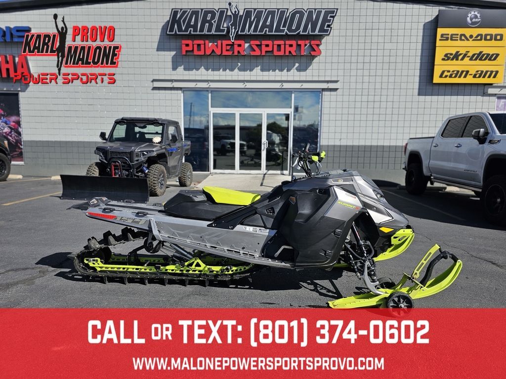 2023 SKI-DOO Summit X with Expert Package 154 850