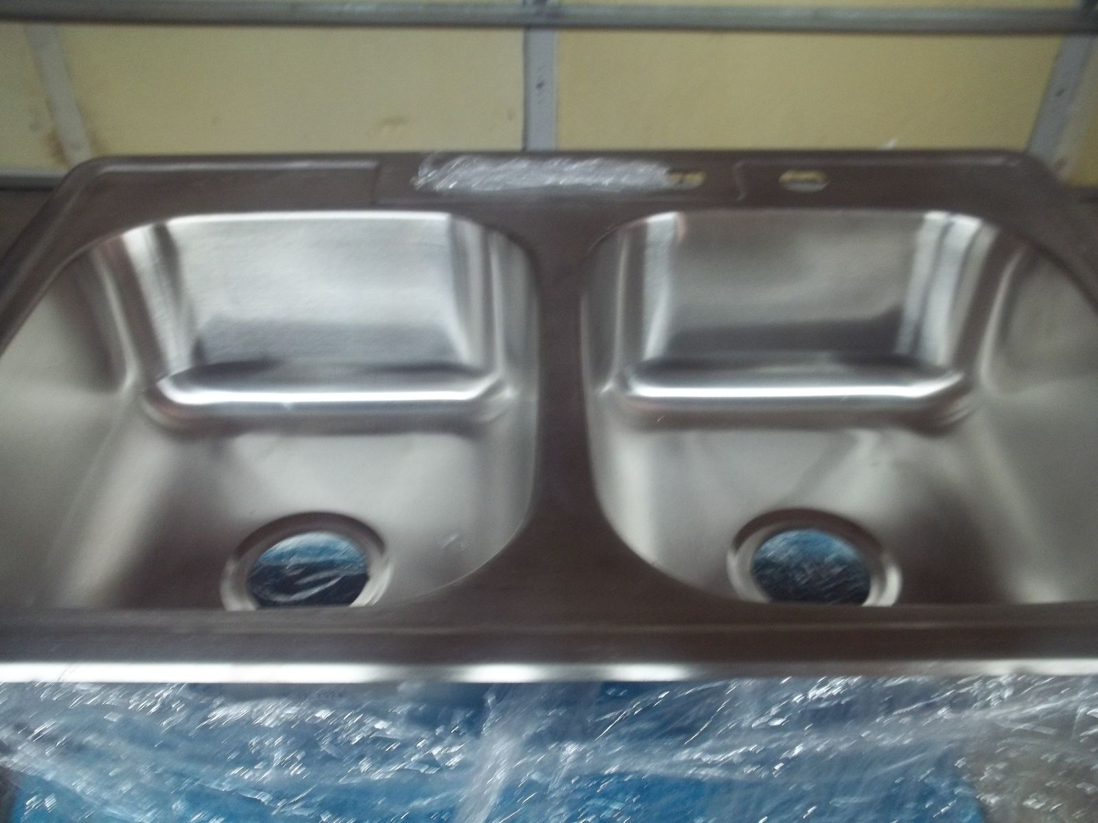 Glacier Bay 33" double bowl top mount sink