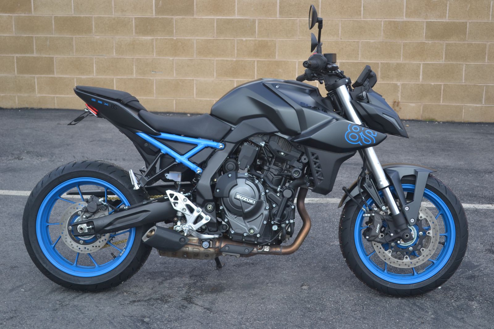 2024 Suzuki GSX-8S - Naked Sport Bike - GSXS 8 - GSXR