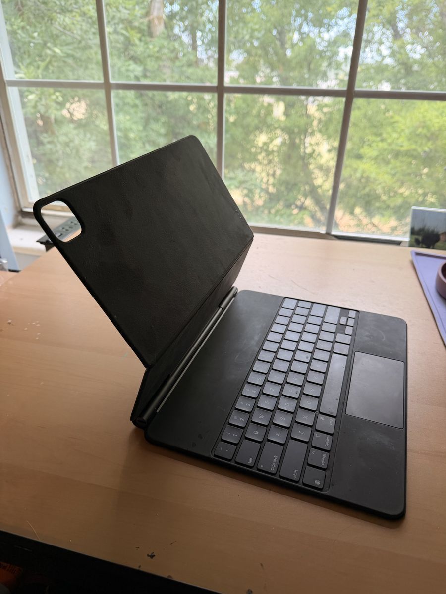 Apple Magic Keyboard for iPad Pro 12.9-inch Black - Excellent Condition, Trackpad & Backlit