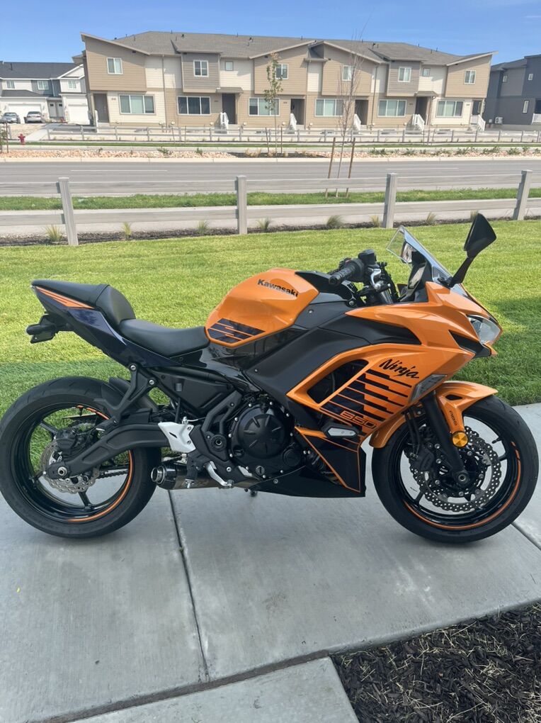 2025 650 Ninja W/ABS ($9,000) or Best Offer