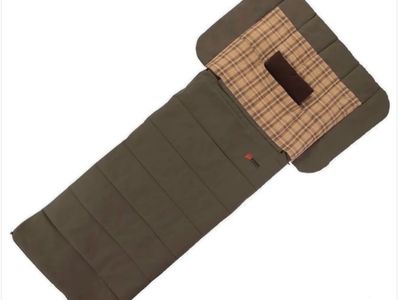 Kodiak canvas sleeping bags/sleep systems like new read ad