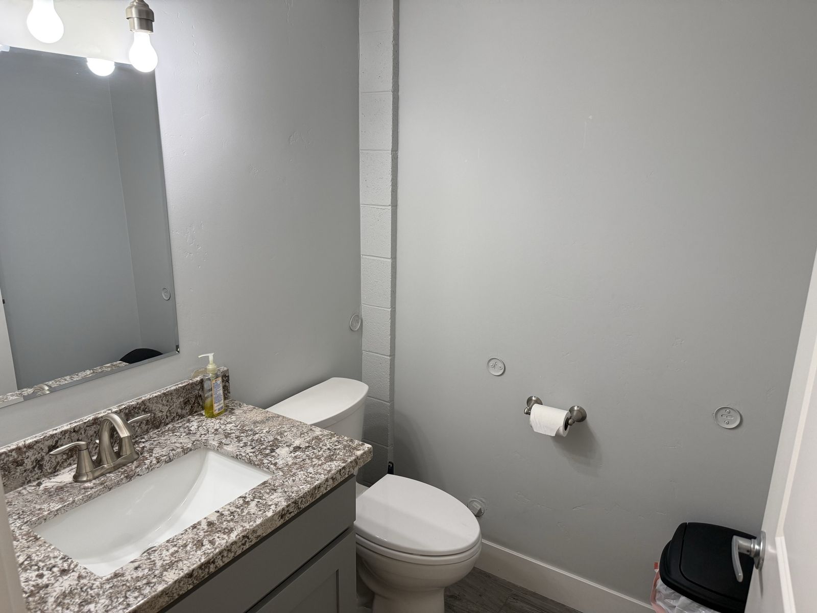 Main image 13