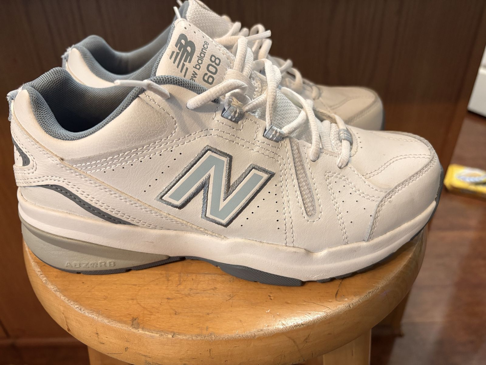 New Balance Women’s Shoe size 8 wide