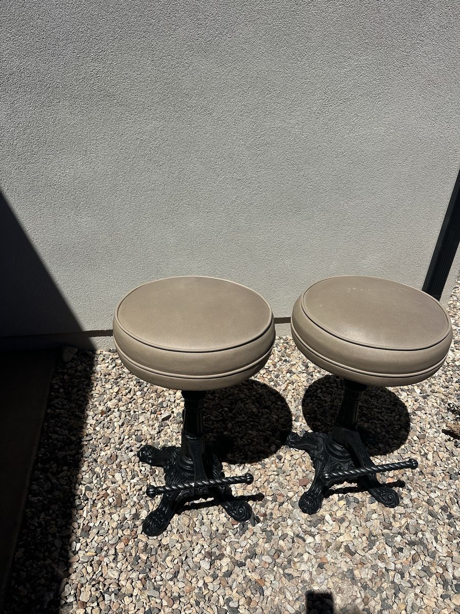 HEAVY METAL  bar stools