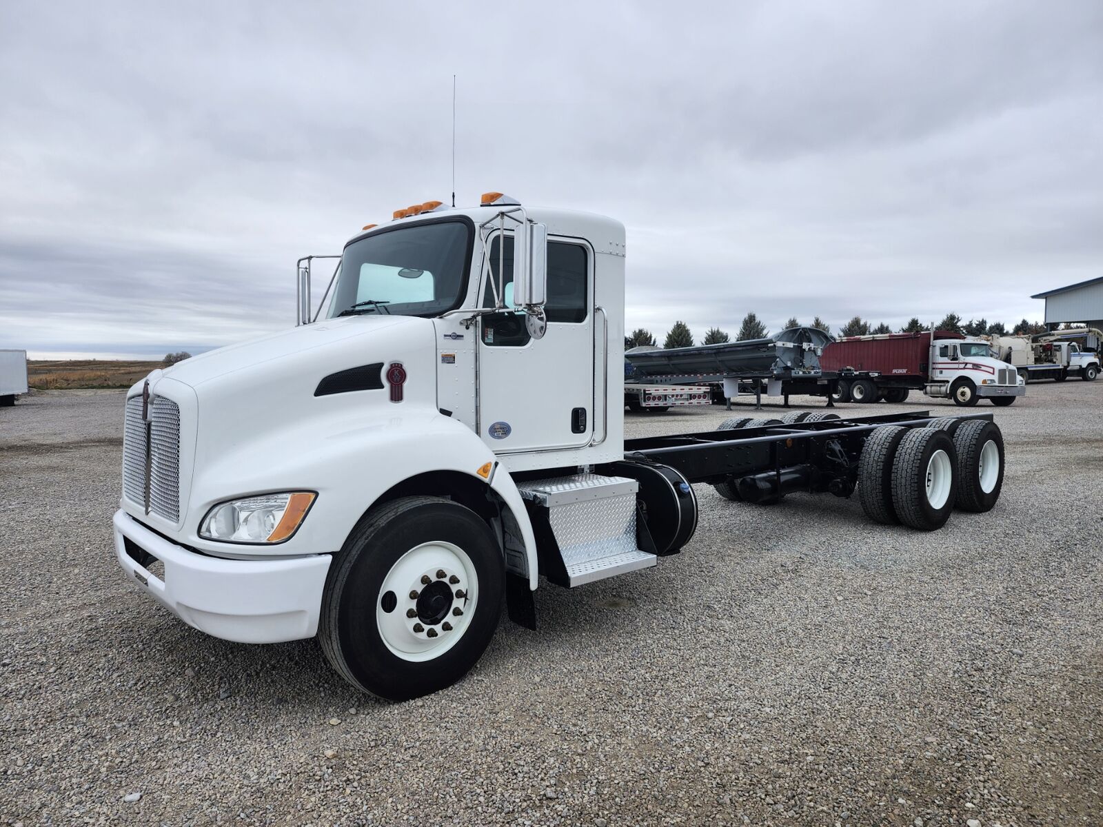 2020 KENWORTH T370