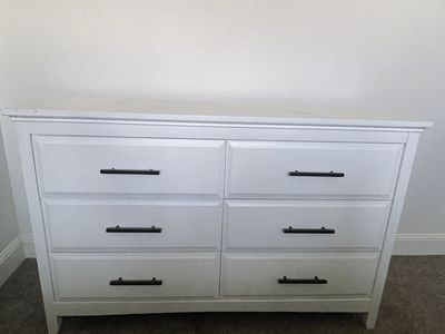 White 6-Drawer Dresser with Black Bar Pulls