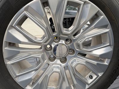 GM GMC Sierra 1500 Denali 22" Wheels & Tires