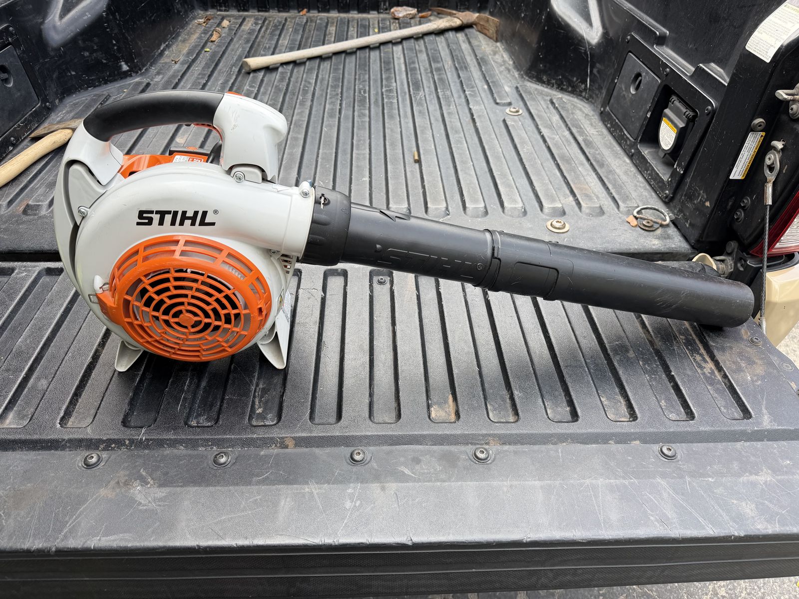 Stihl BG86 blower
