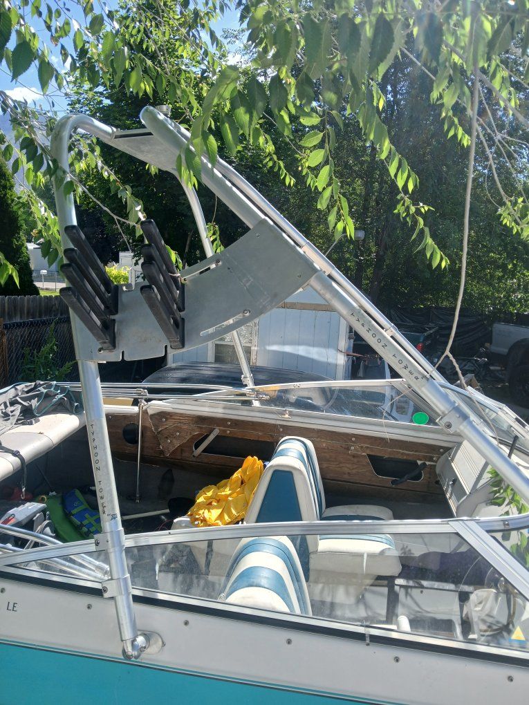 boat tube/ski pull rack.