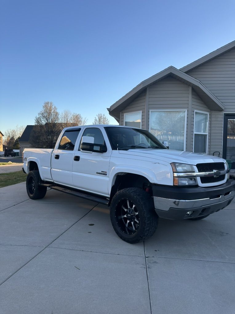 2004 CHEVROLET SILVERADO 2500HD LT