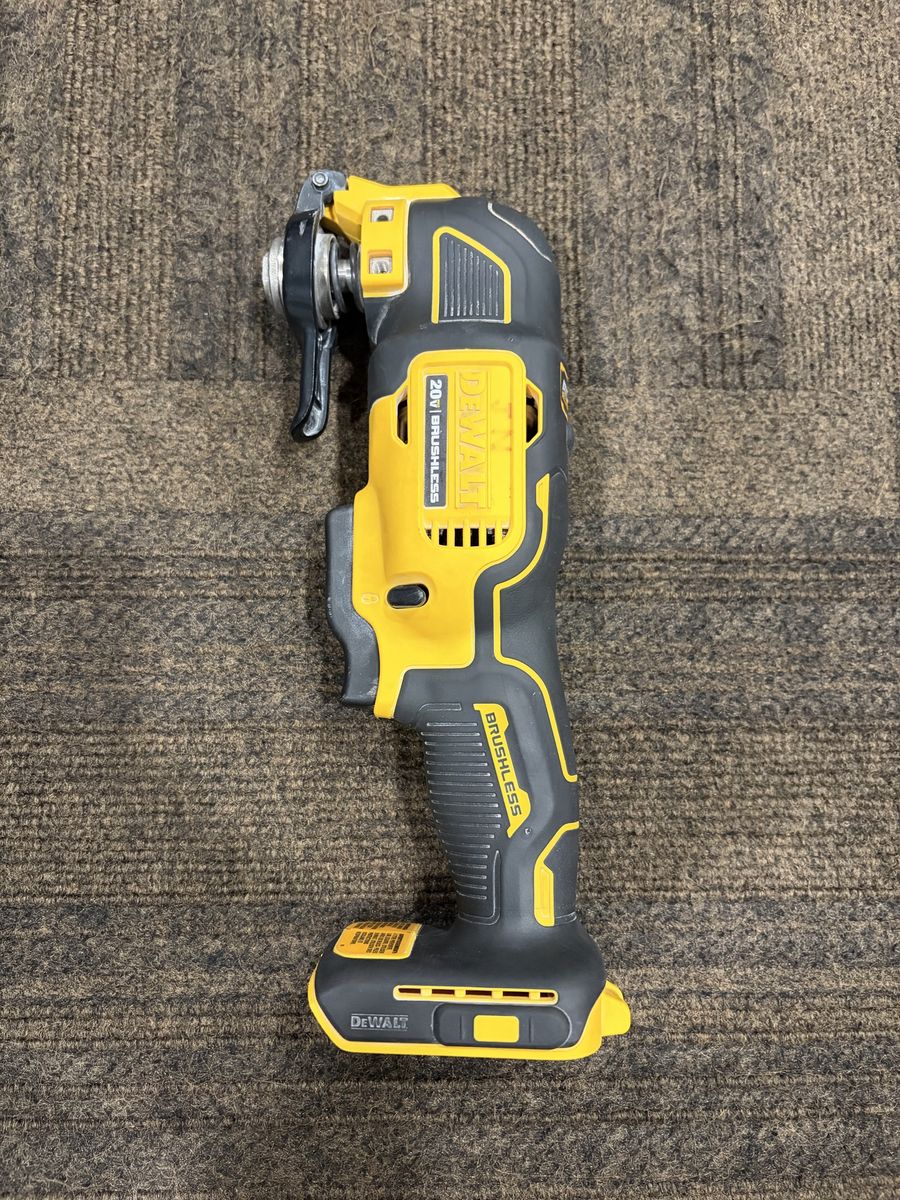 DEWALT 20V Atomic Brushless Cordless Oscillating Multi-Tool - Tool Only