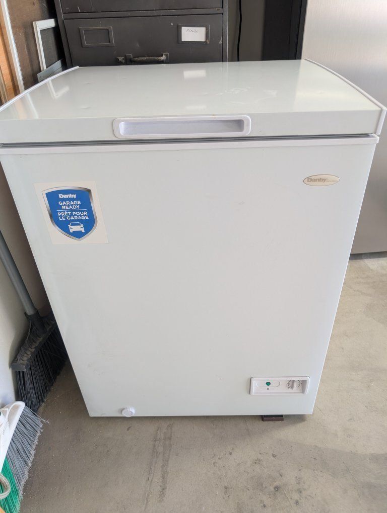5 cubic foot chest freezer