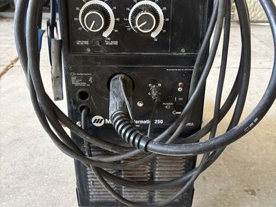 Miller Millermatic 250 Welder
