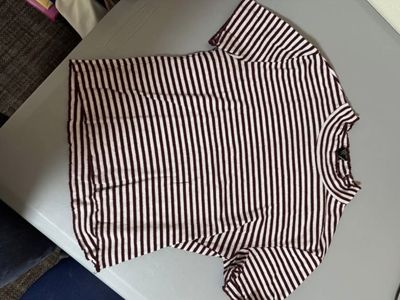 Forever 21 Women's Medium Burgundy Striped Ribbed Mock Neck Top
