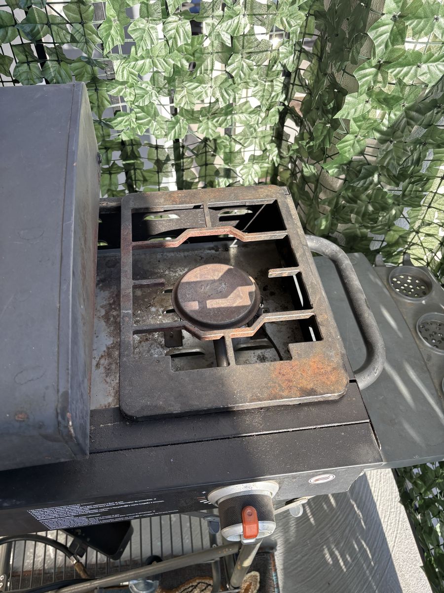 Main image 3