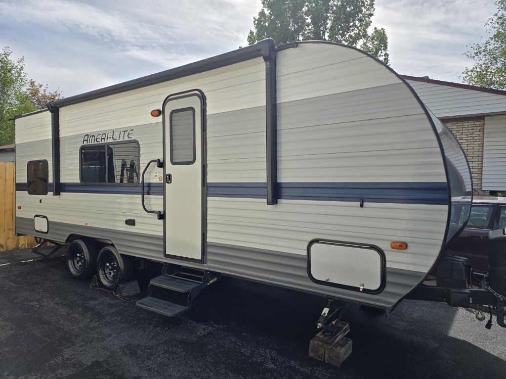 2021 Amerilite 248BH