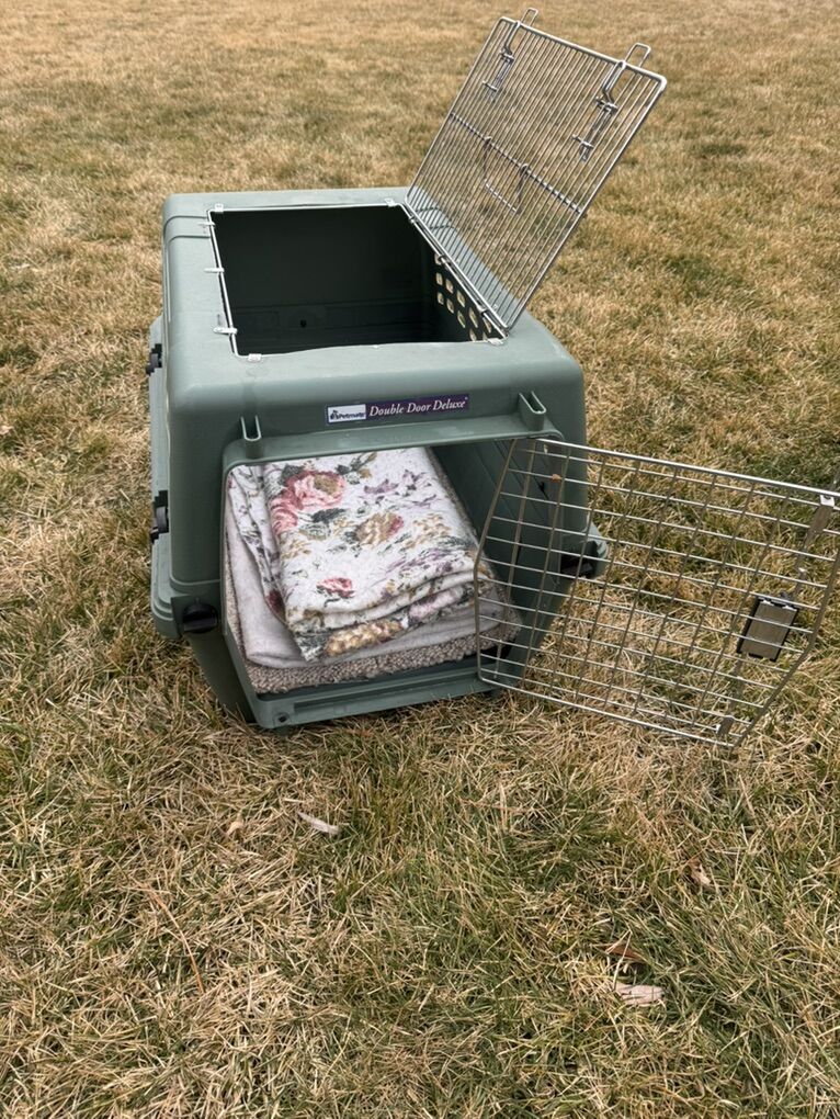 Petmate Double Door Deluxe with Extras Top Loader