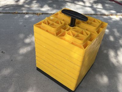 Trailer / RV leveling blocks