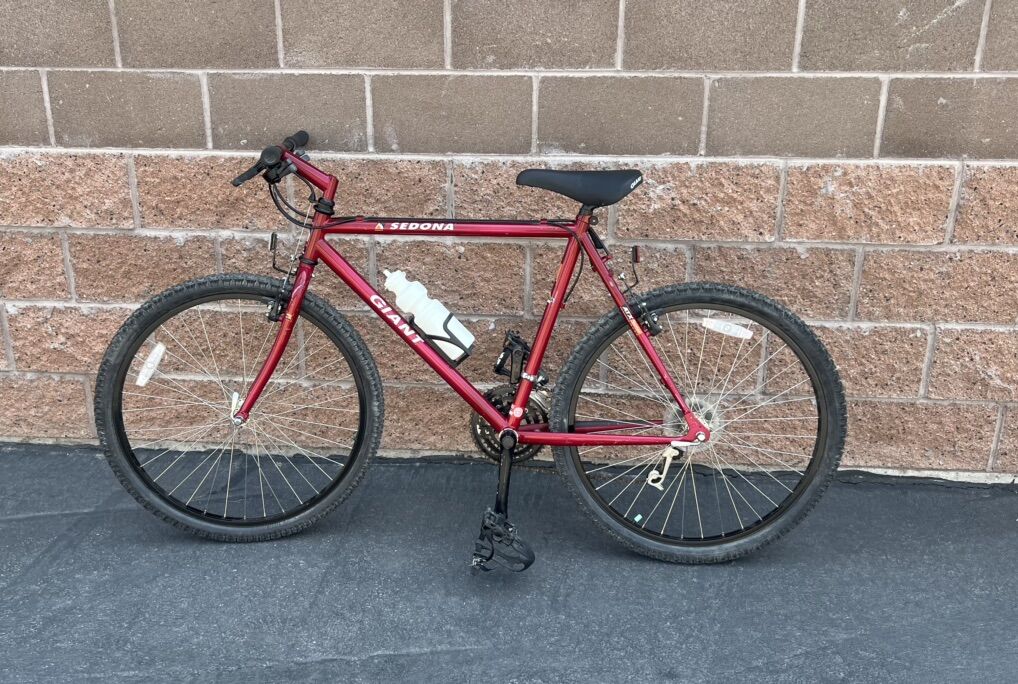 Giant Sedona Mountain Bike 21 Speed