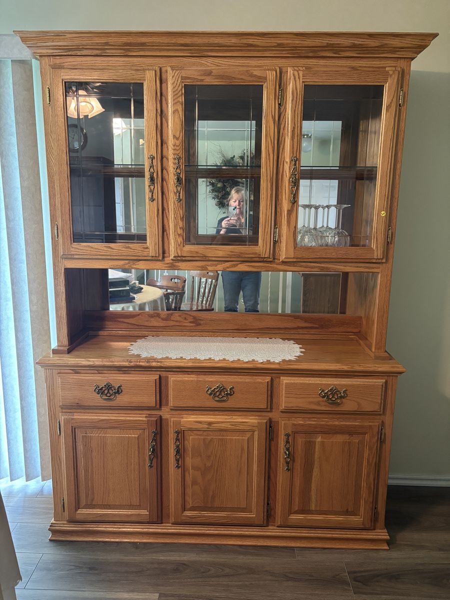 China Hutch - Perfect Condition
