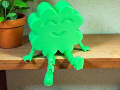 Lucky Shamrock Shelf Sitter – w/ FREE Gift Bag