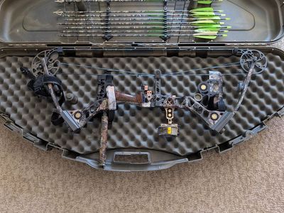 Left Hand Matthews Solo Cam compound bow