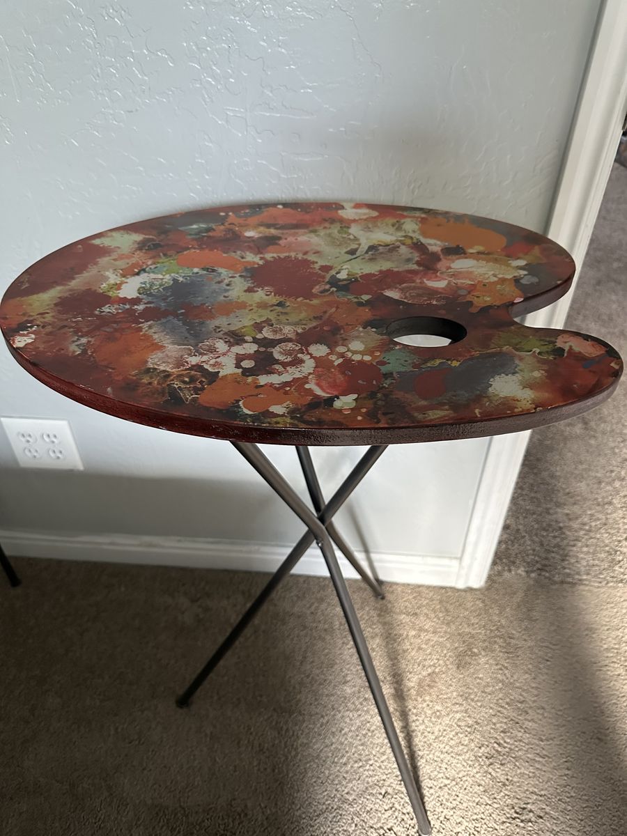 Palette Table