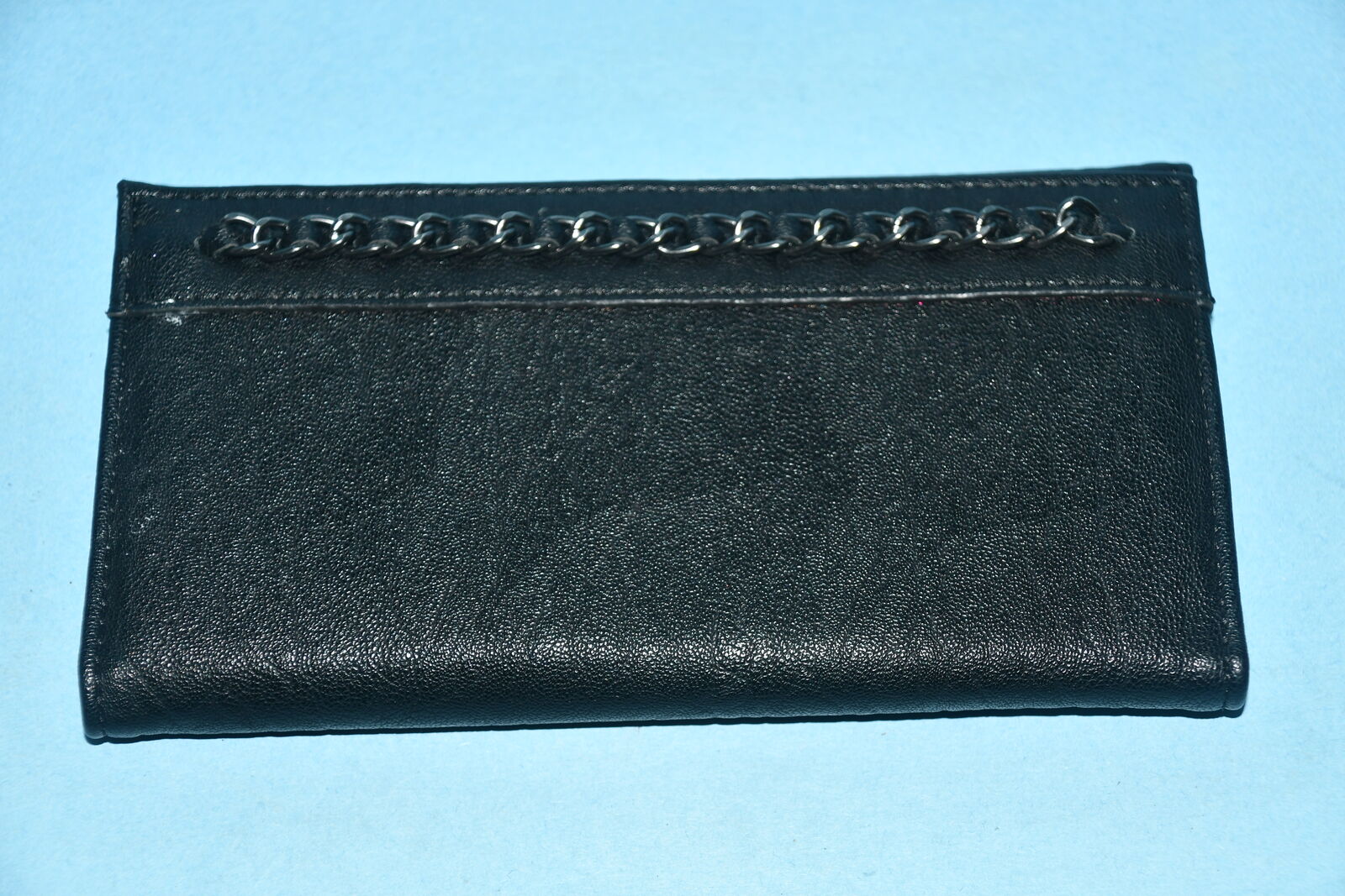 JESSICA SIMPSON BLACK WALLET ~ 7.5" x 4" x .5" ~ SIGNATURE LINING ~ SNAP CLOSURE ~ CLEAN!