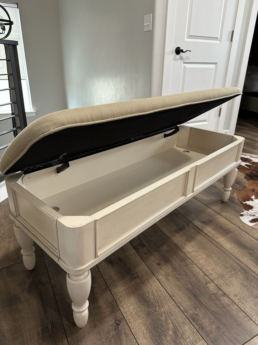 Storage bench