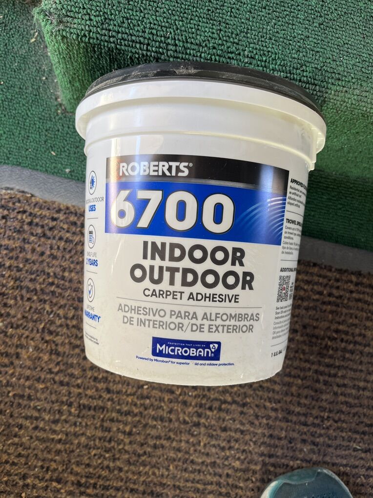 NEW Roberts 6700 Indoor Outdoor Carpet Adhesive