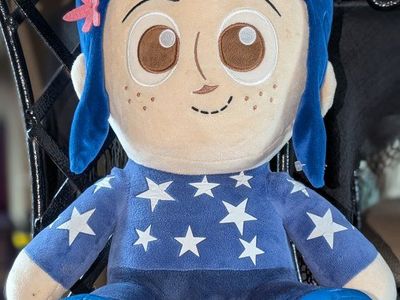 Kidrobot 14" Coraline Star Sweater HugMe Plush - V
