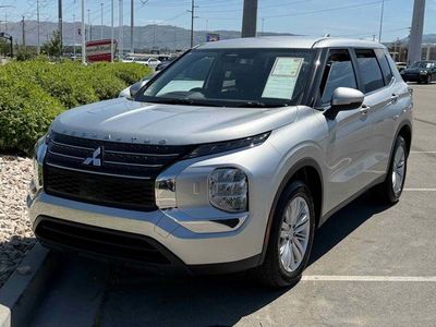 2024 Mitsubishi Outlander ES