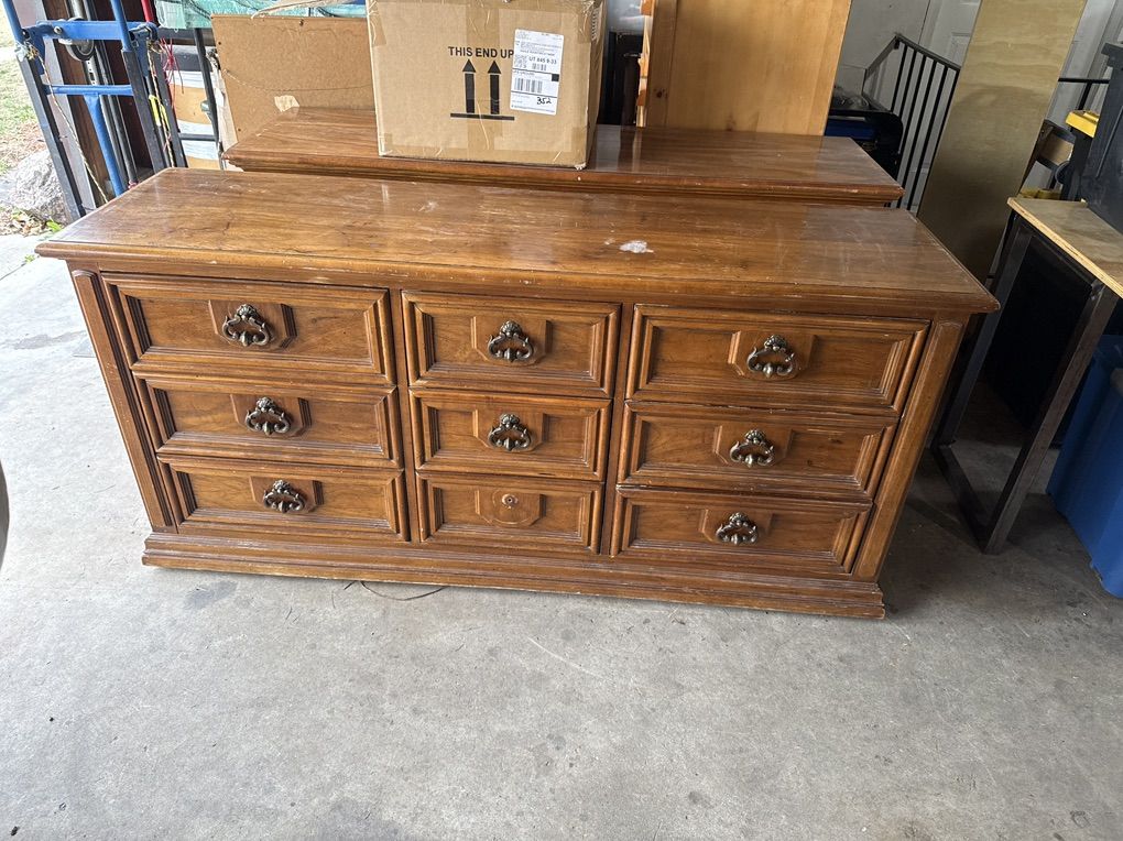Real Wood 9 Drawer Dresser With Mirror