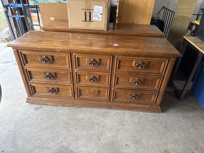 Real Wood 9 Drawer Dresser With Mirror