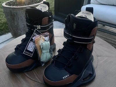 Ronix Diplomat EXP Wakeboard Bindings Size 8 - Brand New