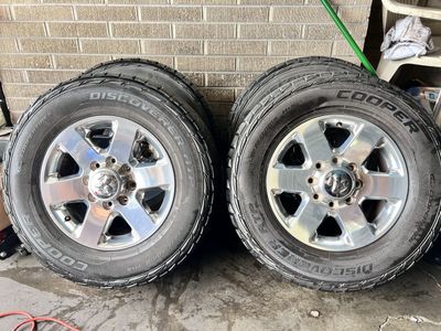 18 Dodge Ram 2500 Wheels and Tires 8x6.5