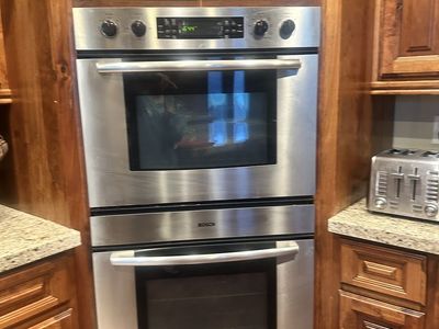Bosch 800 Series Stainless Steel Double Wall Oven
