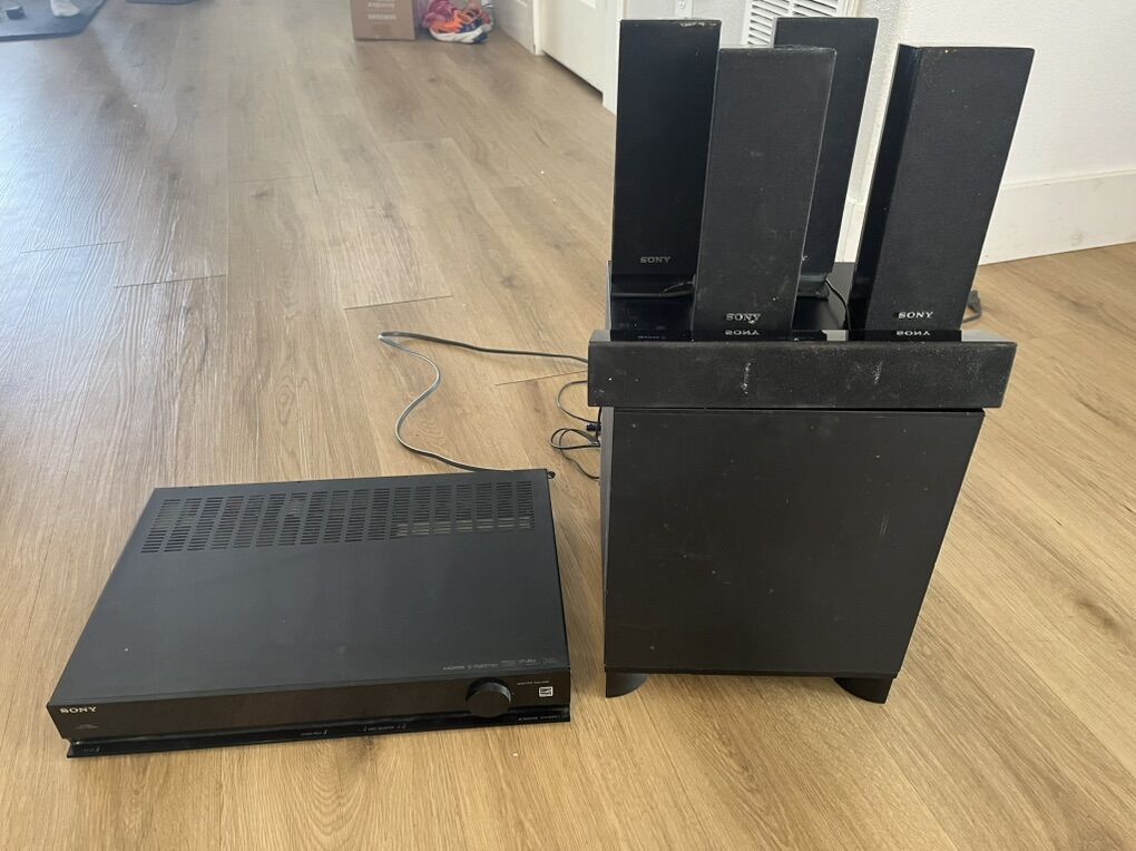 Sony 5 Speaker And Sub Surround Sound System