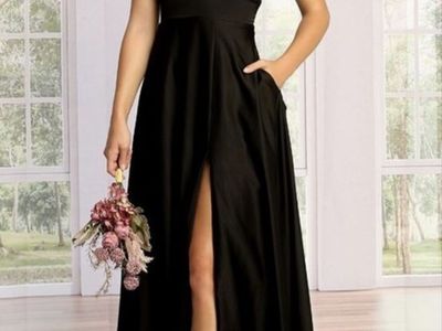 Cindy Collection USA Black V-Neck Sleeveless Maxi Dress with Slit & Pockets - Women's Formal Gown (Size 3XL)